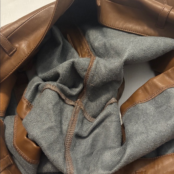 PAIGE Brown faux leather shorts SZ 10 high-rise fit pleated front pockets casual - Picture 12 of 15